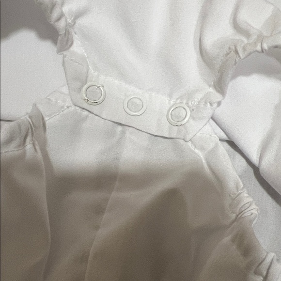 The Beaufort Bonnet Company Peter Pan collared onesie size 18-24M color white - Picture 5 of 5